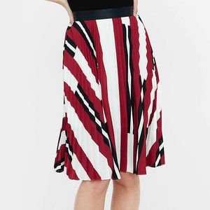 EXPRESS MAROON PLEATED SKIRT